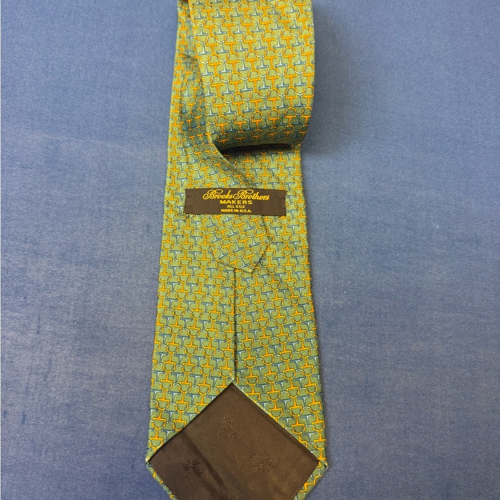 Brooks Brothers Elegant Green and Gold Tie